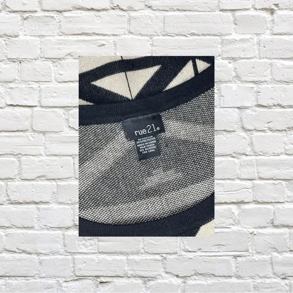 Rue21 Aztec Sweater Dress - Picture 3 of 4